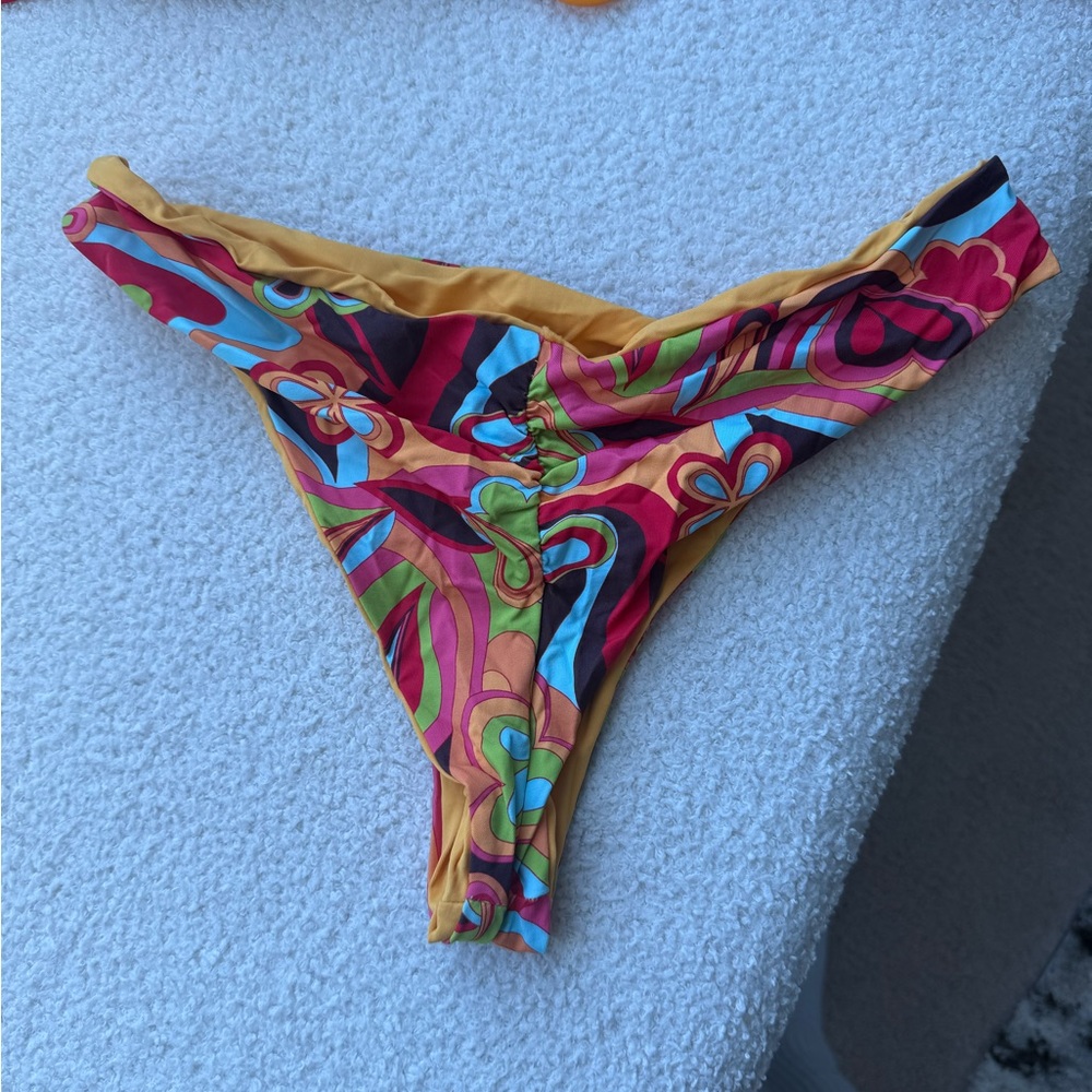 Colorful Swirl Bikini Set - Picture 2 of 4